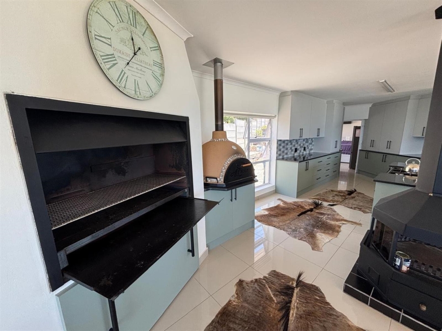 5 Bedroom Property for Sale in Dana Bay Western Cape